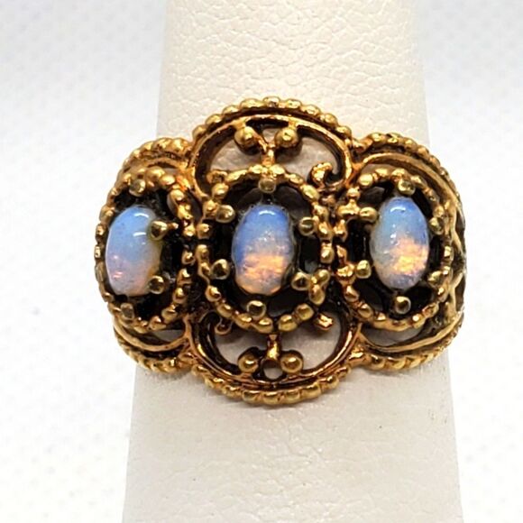 Vintage Uncas 18 Karat HGE Gold Opal Ring (5.5) - Picture 1 of 7